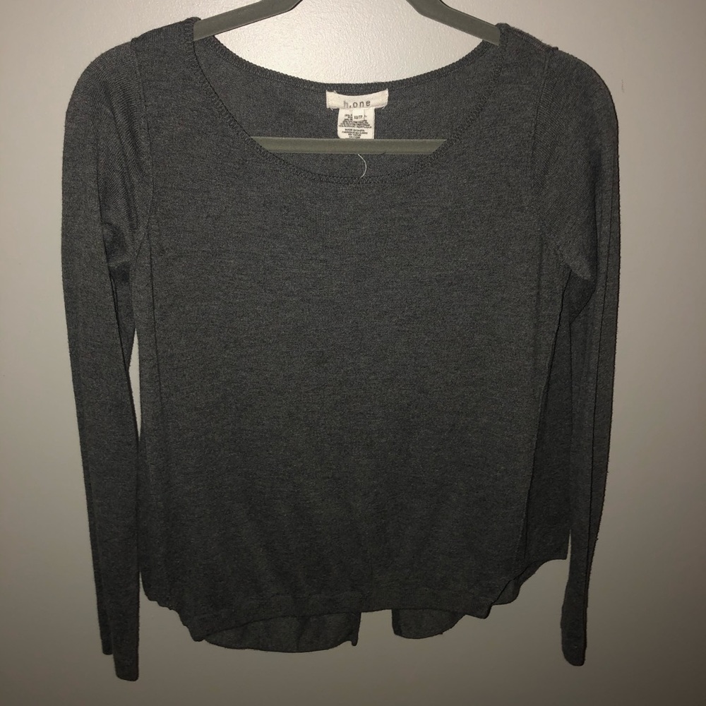Gray long sleeve top